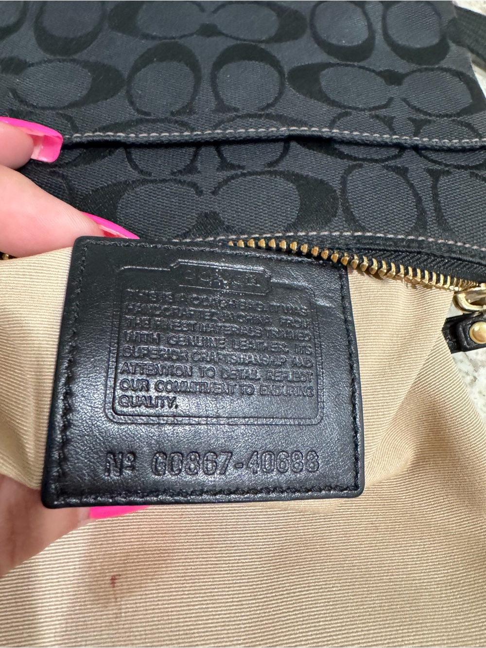 Coach Signature Hampton Swingpack Crossbody Bag
Signature C Vintage Purse - Picture 7 of 11